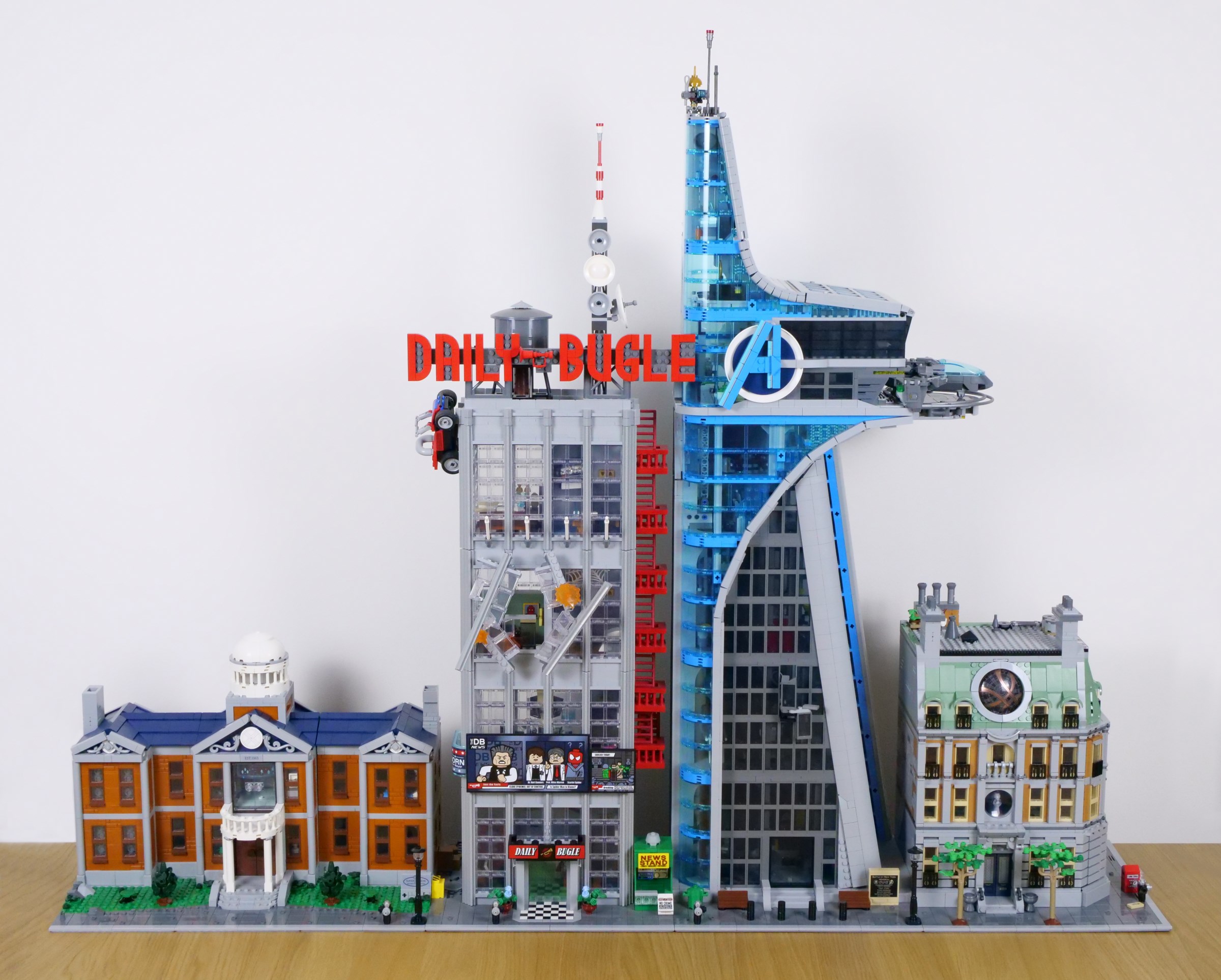 how-does-the-x-mansion-look-among-marvel-modular-buildings-brickset